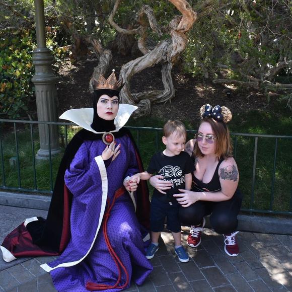 Meet your Posher, Kaitlyn - Picture 1 of 2